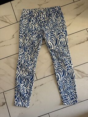 Vineyard Vines Blue and White Patterned Pants